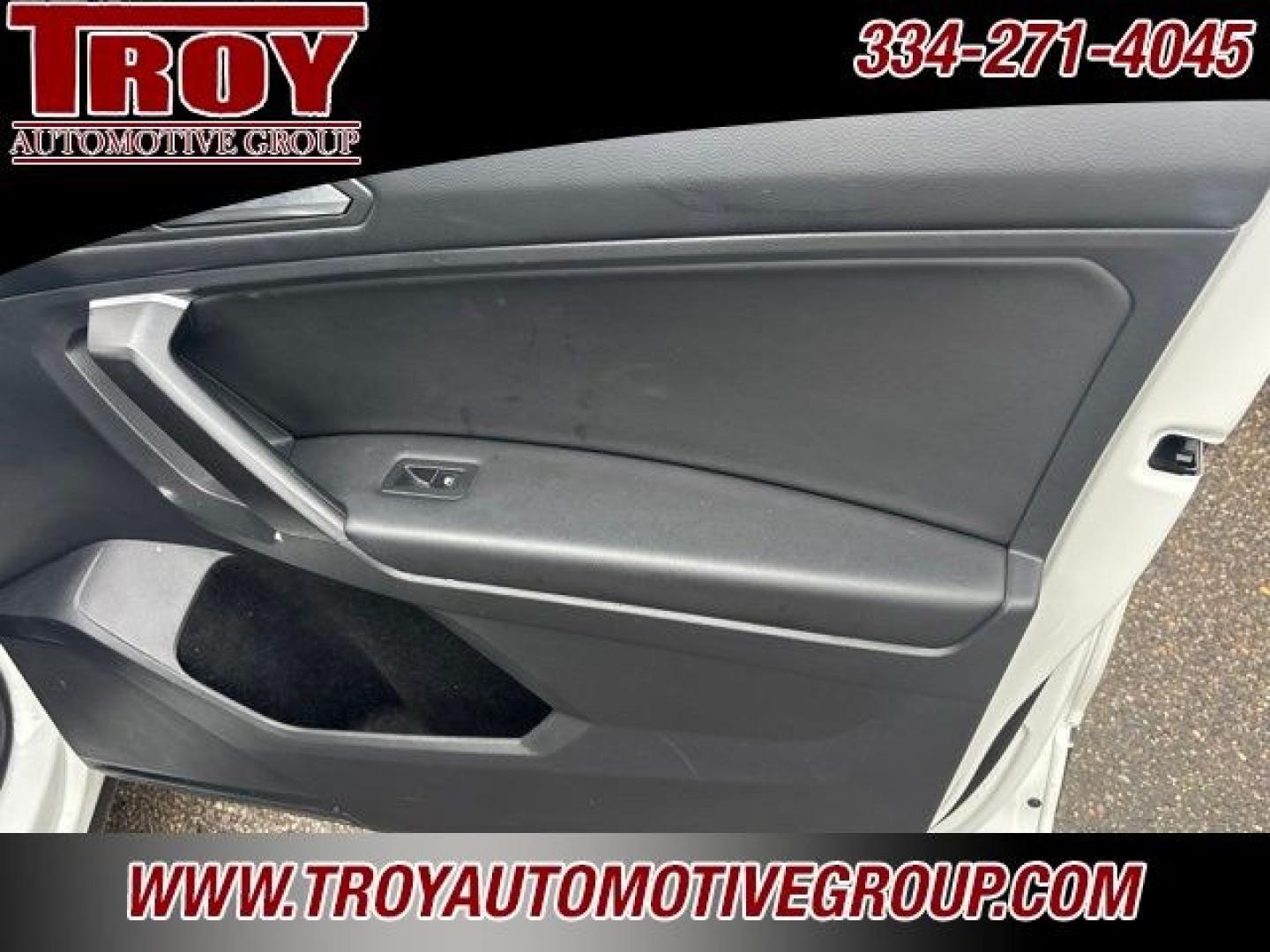 2021 Pure White /Titan Black Volkswagen Tiguan 2.0T SE (3VV3B7AXXMM) with an 2.0L TSI DOHC engine, Automatic transmission, located at 6812 Atlanta Hwy, Montgomery, AL, 36117, (334) 271-4045, 32.382118, -86.178673- Photo#17