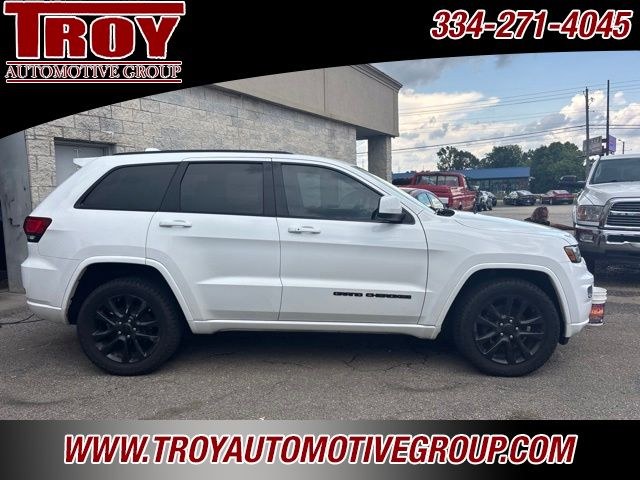 photo of 2019 Jeep Grand Cherokee Altitude