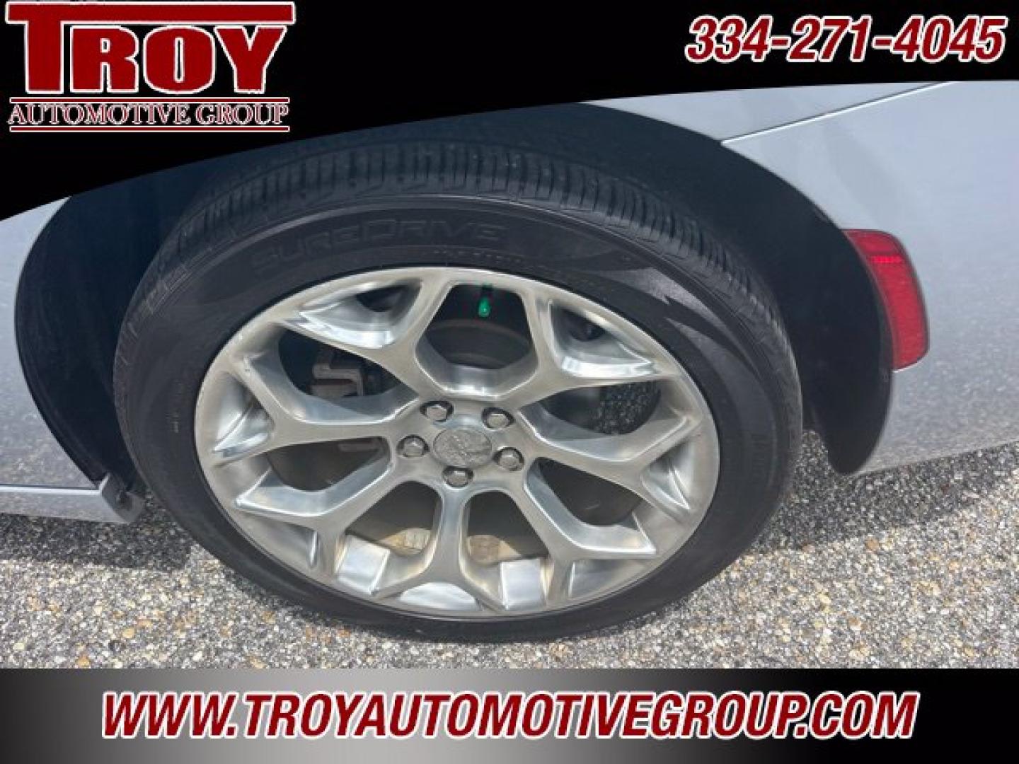 2022 Smoke /Black Dodge Charger SXT (2C3CDXBG8NH) with an 3.6L V6 SMPI DOHC 24V LEV II 292hp engine, Automatic transmission, located at 6812 Atlanta Hwy, Montgomery, AL, 36117, (334) 271-4045, 32.382118, -86.178673 - Smoke Show 2022 Dodge Charger SXT RWD 3.6L V6 SMPI DOHC 24V LEV II 292hp 8-Speed Automatic<br><br>Financing Available---Top Value for Trades.<br><br>19/30 City/Highway MPG- Photo#16