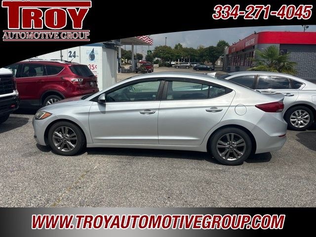 photo of 2017 Hyundai Elantra SE
