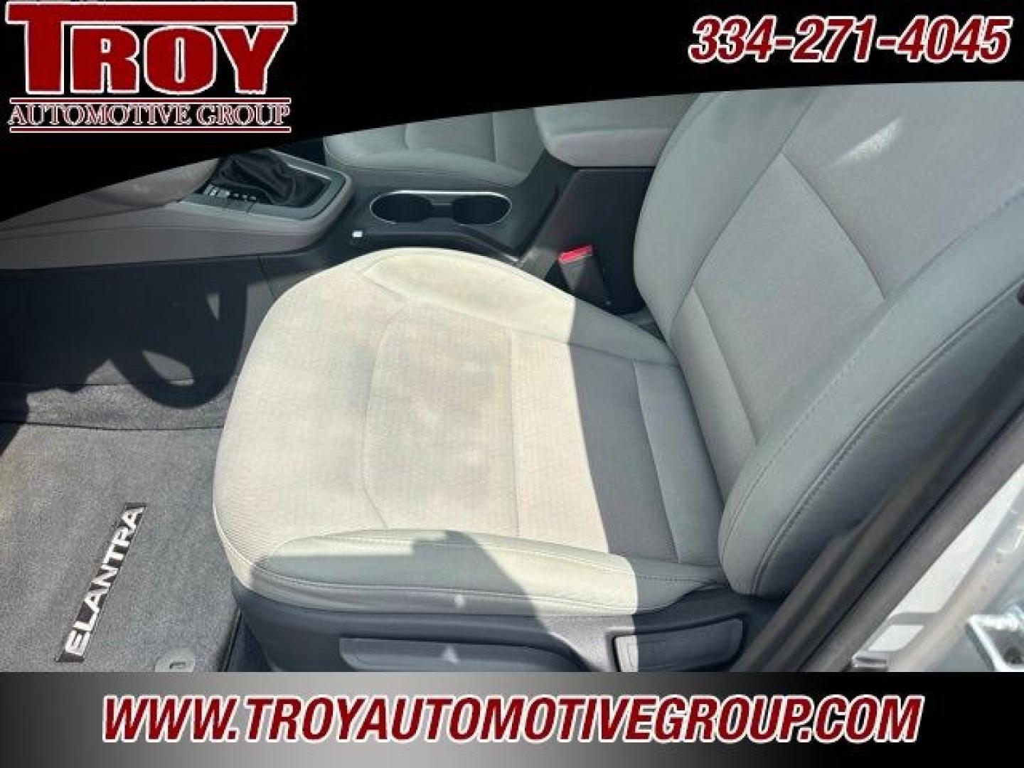 2017 Silver /Gray Hyundai Elantra SE (5NPD84LF5HH) with an 2.0L 4-Cylinder DOHC 16V engine, Automatic transmission, located at 6812 Atlanta Hwy, Montgomery, AL, 36117, (334) 271-4045, 32.382118, -86.178673 - Recent Arrival!<br><br>Silver 2017 Hyundai Elantra SE FWD 2.0L 4-Cylinder DOHC 16V 6-Speed Automatic with Shiftronic<br><br>Financing Available---Top Value for Trades.<br><br>Odometer is 93978 miles below market average! 29/38 City/Highway MPG<br><br><br>Awards:<br> * 2017 KBB.com 10 Most Awarded B- Photo#18