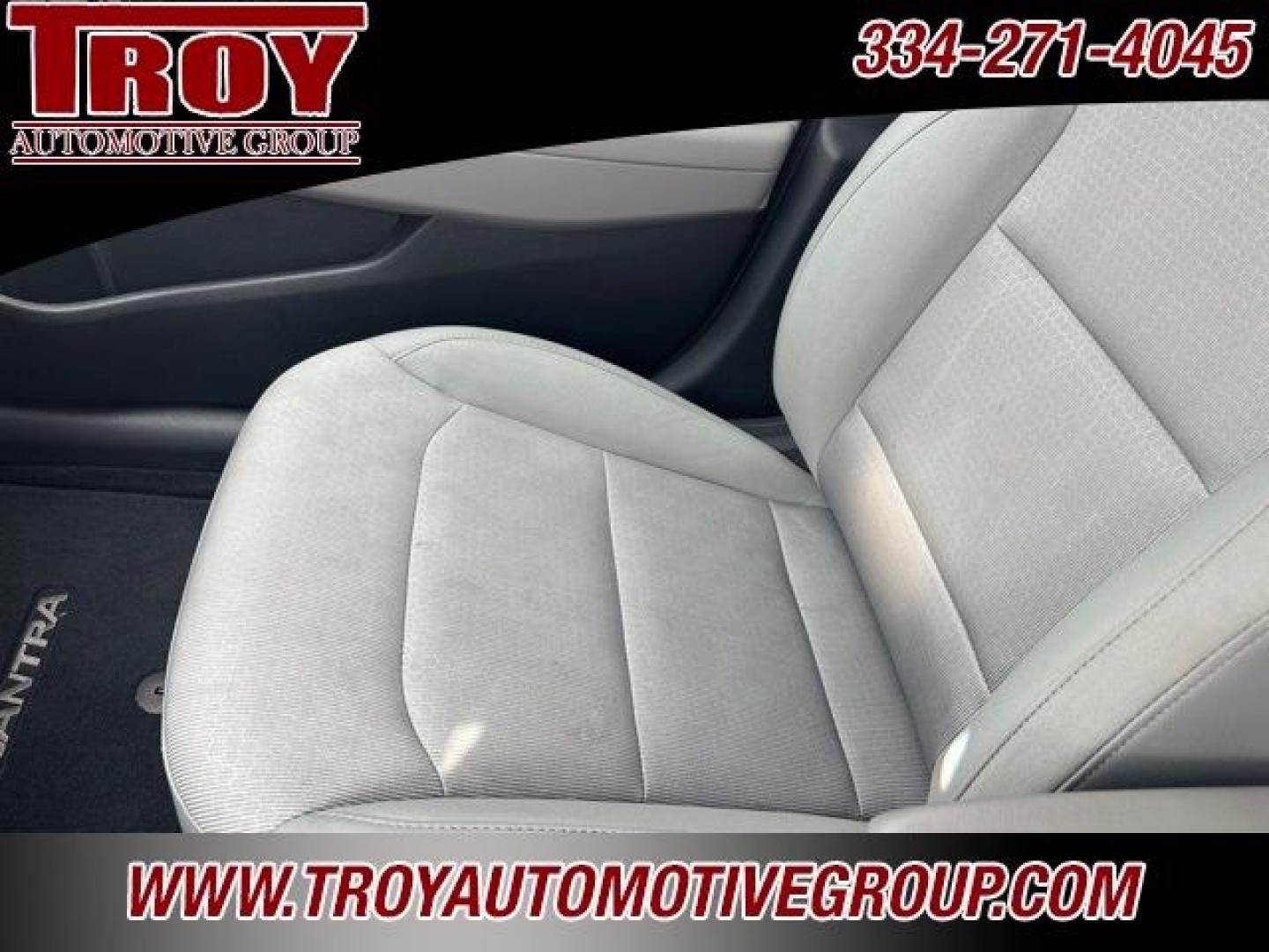 2017 Silver /Gray Hyundai Elantra SE (5NPD84LF5HH) with an 2.0L 4-Cylinder DOHC 16V engine, Automatic transmission, located at 6812 Atlanta Hwy, Montgomery, AL, 36117, (334) 271-4045, 32.382118, -86.178673 - Recent Arrival!<br><br>Silver 2017 Hyundai Elantra SE FWD 2.0L 4-Cylinder DOHC 16V 6-Speed Automatic with Shiftronic<br><br>Financing Available---Top Value for Trades.<br><br>Odometer is 93978 miles below market average! 29/38 City/Highway MPG<br><br><br>Awards:<br> * 2017 KBB.com 10 Most Awarded B- Photo#27