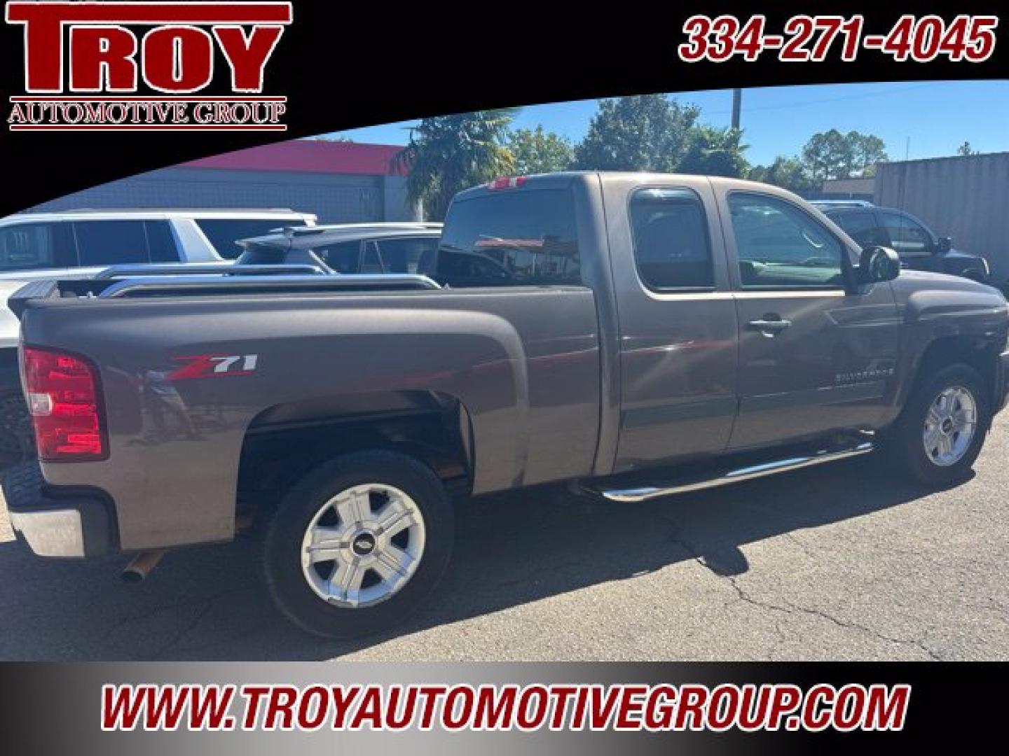 2007 Desert Brown Metallic /Lt Cashmere/Ebony Chevrolet Silverado 1500 LT (2GCEC19J371) with an Vortec 5.3L V8 SFI engine, Automatic transmission, located at 6812 Atlanta Hwy, Montgomery, AL, 36117, (334) 271-4045, 32.382118, -86.178673 - Desert Brown Metallic 2007 Chevrolet Silverado 1500 LT RWD LT1 Vortec 5.3L V8 SFI 4-Speed Automatic with Overdrive<br><br>Financing Available---Top Value for Trades.<br><br><br>Awards:<br> * NACTOY 2007 North American Truck of the Year- Photo#2