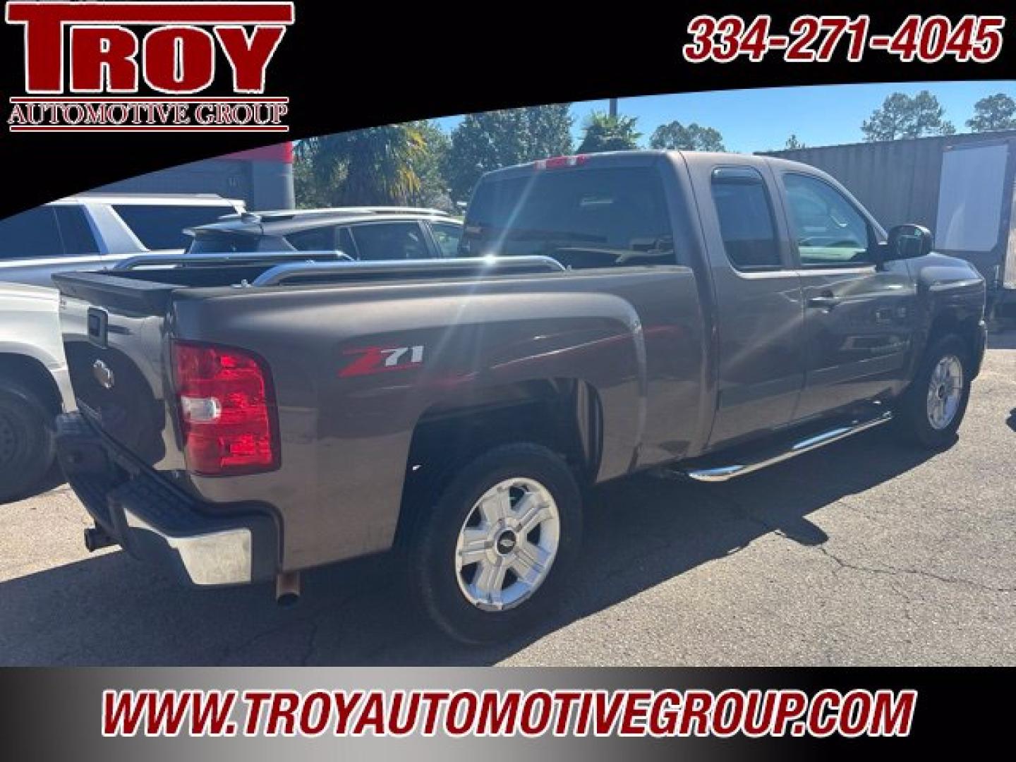 2007 Desert Brown Metallic /Lt Cashmere/Ebony Chevrolet Silverado 1500 LT (2GCEC19J371) with an Vortec 5.3L V8 SFI engine, Automatic transmission, located at 6812 Atlanta Hwy, Montgomery, AL, 36117, (334) 271-4045, 32.382118, -86.178673 - Desert Brown Metallic 2007 Chevrolet Silverado 1500 LT RWD LT1 Vortec 5.3L V8 SFI 4-Speed Automatic with Overdrive<br><br>Financing Available---Top Value for Trades.<br><br><br>Awards:<br> * NACTOY 2007 North American Truck of the Year- Photo#3