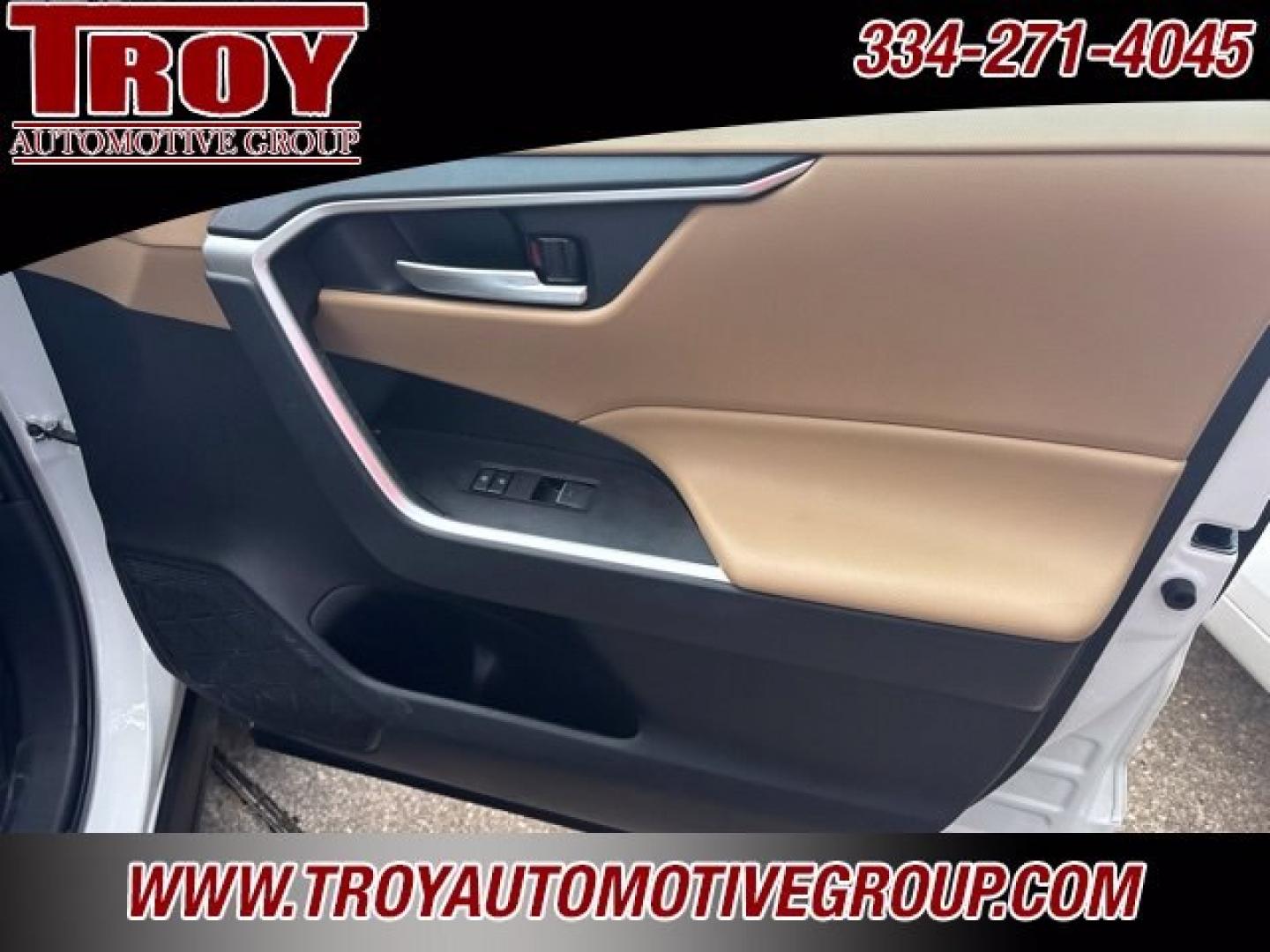 2025 Pearl /Nutmeg Toyota RAV4 XLE Premium (2T3C1RFVXSW) with an 2.5L 4-Cylinder DOHC Dual VVT-i engine, Automatic transmission, located at 6812 Atlanta Hwy, Montgomery, AL, 36117, (334) 271-4045, 32.382118, -86.178673 - 1-Local Owner Trade In!!<br>Sunroof!!<br>Navigation!!<br>2-Master Remote Keys!<br>Like New!- Photo#11