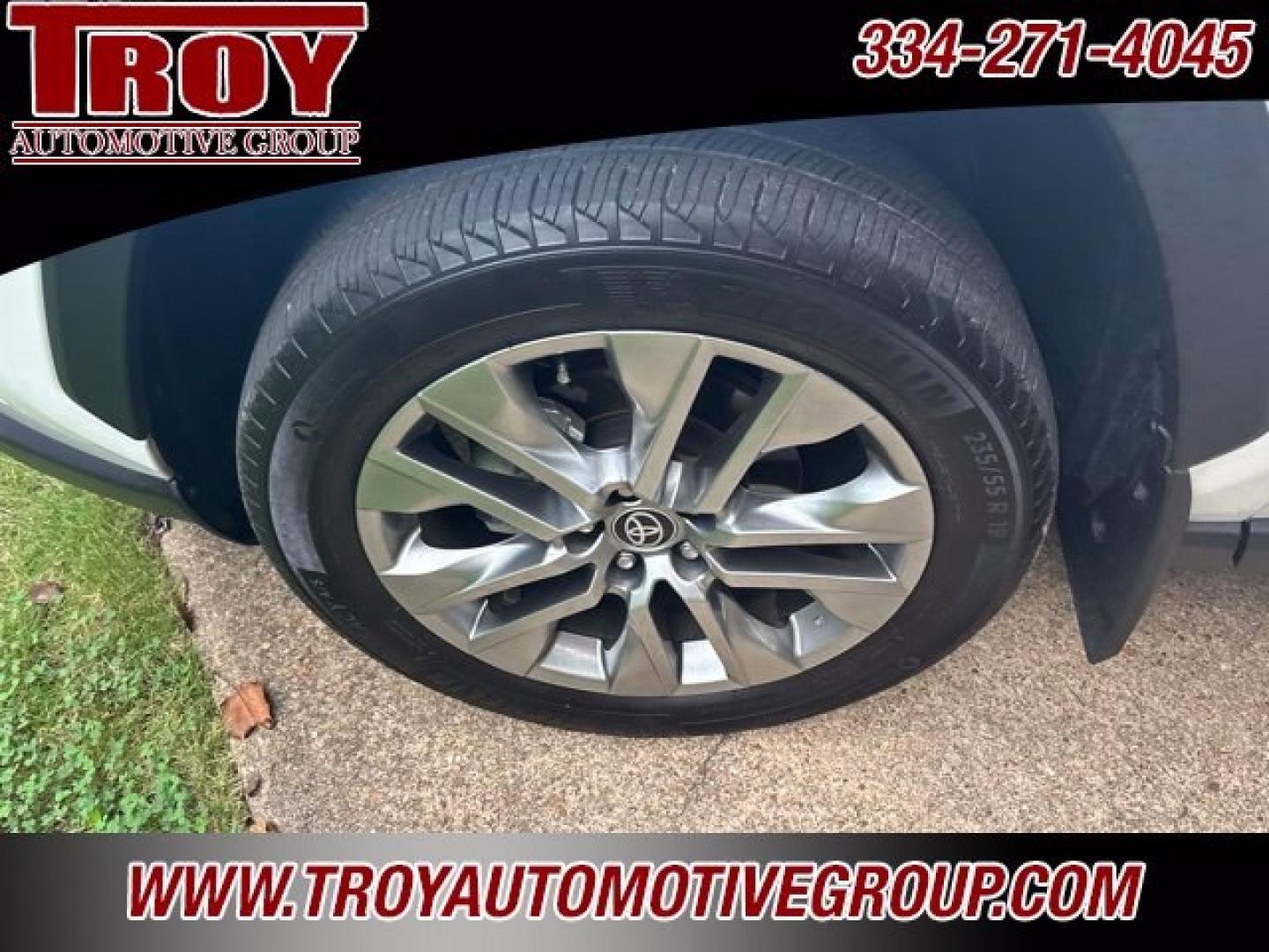 2025 Pearl /Nutmeg Toyota RAV4 XLE Premium (2T3C1RFVXSW) with an 2.5L 4-Cylinder DOHC Dual VVT-i engine, Automatic transmission, located at 6812 Atlanta Hwy, Montgomery, AL, 36117, (334) 271-4045, 32.382118, -86.178673 - 1-Local Owner Trade In!!<br>Sunroof!!<br>Navigation!!<br>2-Master Remote Keys!<br>Like New!- Photo#28