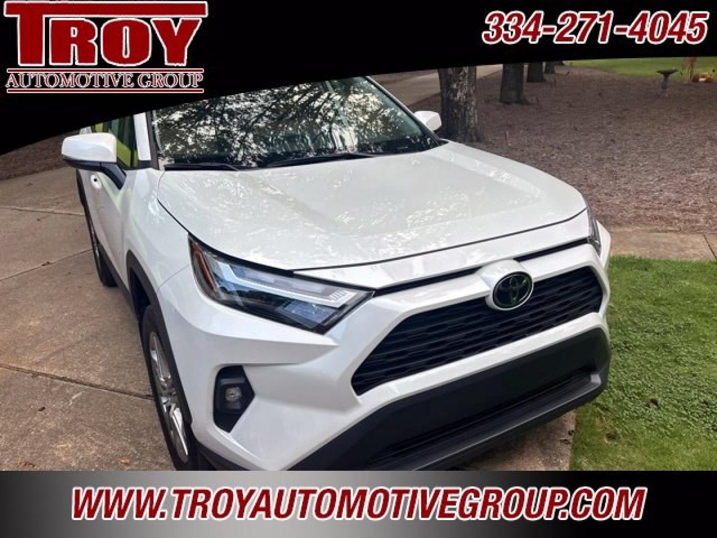 2025 Pearl /Nutmeg Toyota RAV4 XLE Premium (2T3C1RFVXSW) with an 2.5L 4-Cylinder DOHC Dual VVT-i engine, Automatic transmission, located at 6812 Atlanta Hwy, Montgomery, AL, 36117, (334) 271-4045, 32.382118, -86.178673 - 1-Local Owner Trade In!!<br>Sunroof!!<br>Navigation!!<br>2-Master Remote Keys!<br>Like New!- Photo#8