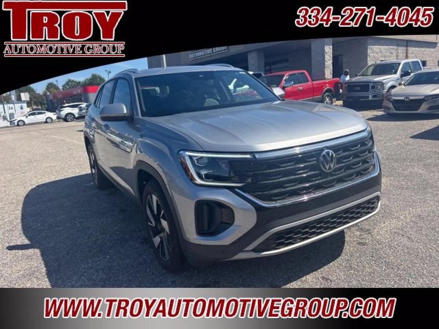 2024 Pure Gray /Titan Black Volkswagen Atlas Cross Sport 2.0T SE w/Technology (1V2JE2CA9RC) with an 2.0L TSI engine, Automatic transmission, located at 6812 Atlanta Hwy, Montgomery, AL, 36117, (334) 271-4045, 32.382118, -86.178673 - Tow Package!<br>1-Owner!!<br>Sunroof<br>Back Up Camera!!<br>Heated/Cooled Seats!!- Photo#8