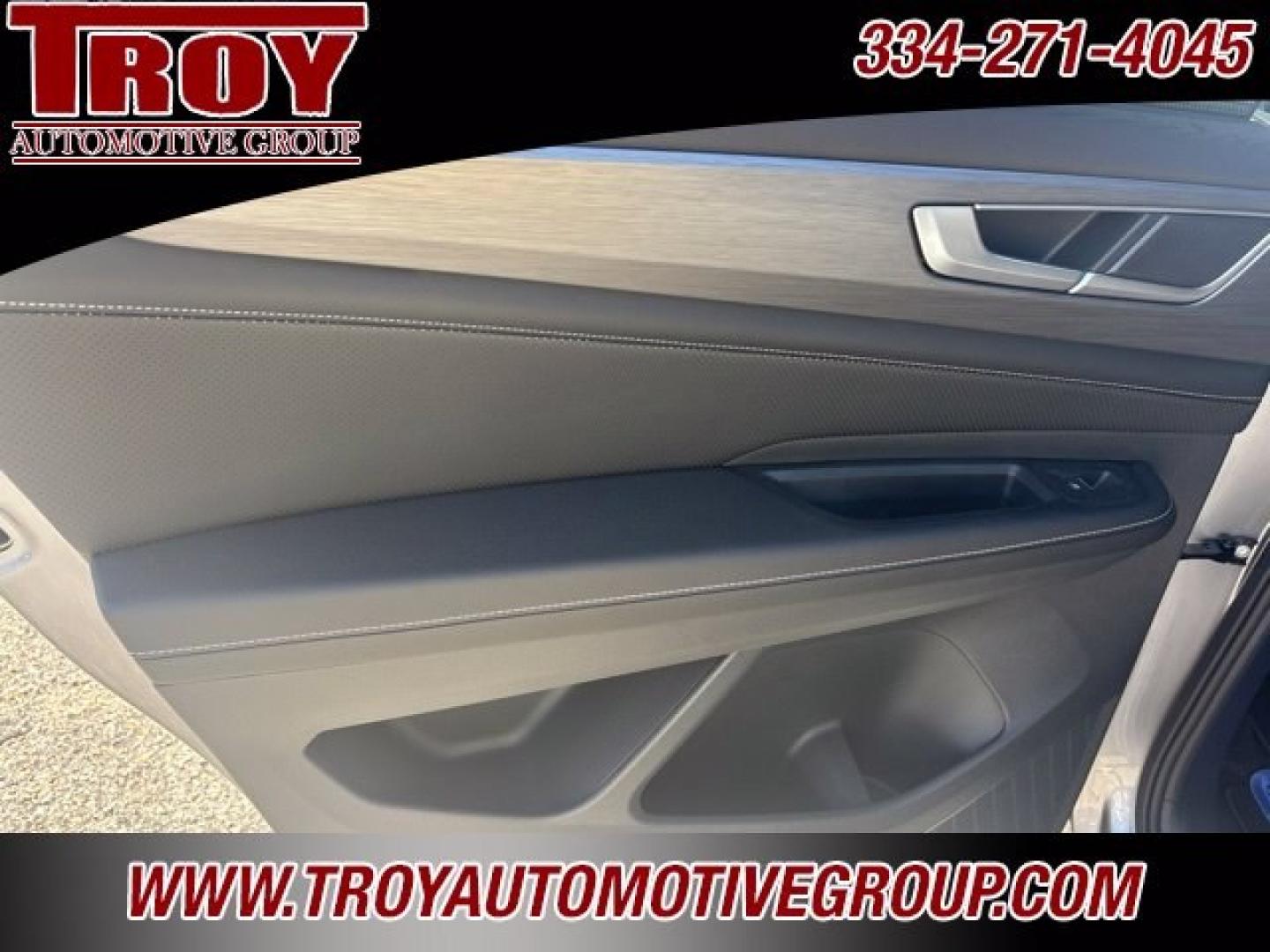 2024 Pure Gray /Titan Black Volkswagen Atlas Cross Sport 2.0T SE w/Technology (1V2JE2CA9RC) with an 2.0L TSI engine, Automatic transmission, located at 6812 Atlanta Hwy, Montgomery, AL, 36117, (334) 271-4045, 32.382118, -86.178673 - Tow Package!<br>1-Owner!!<br>Sunroof<br>Back Up Camera!!<br>Heated/Cooled Seats!!- Photo#28