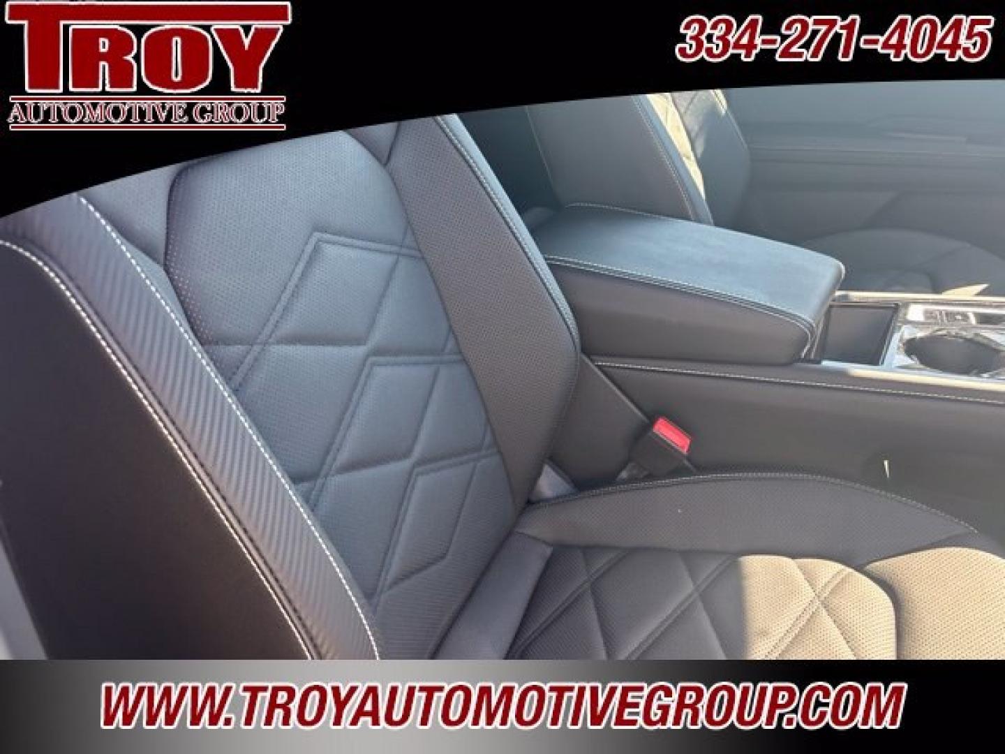 2024 Pure Gray /Titan Black Volkswagen Atlas Cross Sport 2.0T SE w/Technology (1V2JE2CA9RC) with an 2.0L TSI engine, Automatic transmission, located at 6812 Atlanta Hwy, Montgomery, AL, 36117, (334) 271-4045, 32.382118, -86.178673 - Tow Package!<br>1-Owner!!<br>Sunroof<br>Back Up Camera!!<br>Heated/Cooled Seats!!- Photo#43