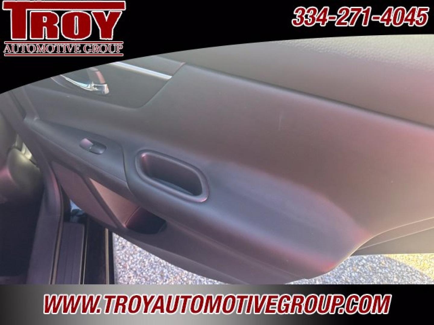 2016 Super Black /Charcoal Nissan Altima 2.5 SR (1N4AL3AP8GC) with an 2.5L 4-Cylinder DOHC 16V engine, CVT transmission, located at 6812 Atlanta Hwy, Montgomery, AL, 36117, (334) 271-4045, 32.382118, -86.178673 - Super Black Clearcoat 2016 Nissan Altima 2.5 SR FWD 2.5L 4-Cylinder DOHC 16V CVT with Xtronic<br><br>Financing Available---Top Value for Trades.<br><br>26/37 City/Highway MPG<br><br><br>Awards:<br> * 2016 KBB.com 10 Best Sedans Under $25,000- Photo#9